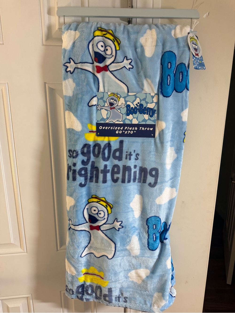Boo-Berry Halloween Oversized Plush Throw Blanket 60"x70"